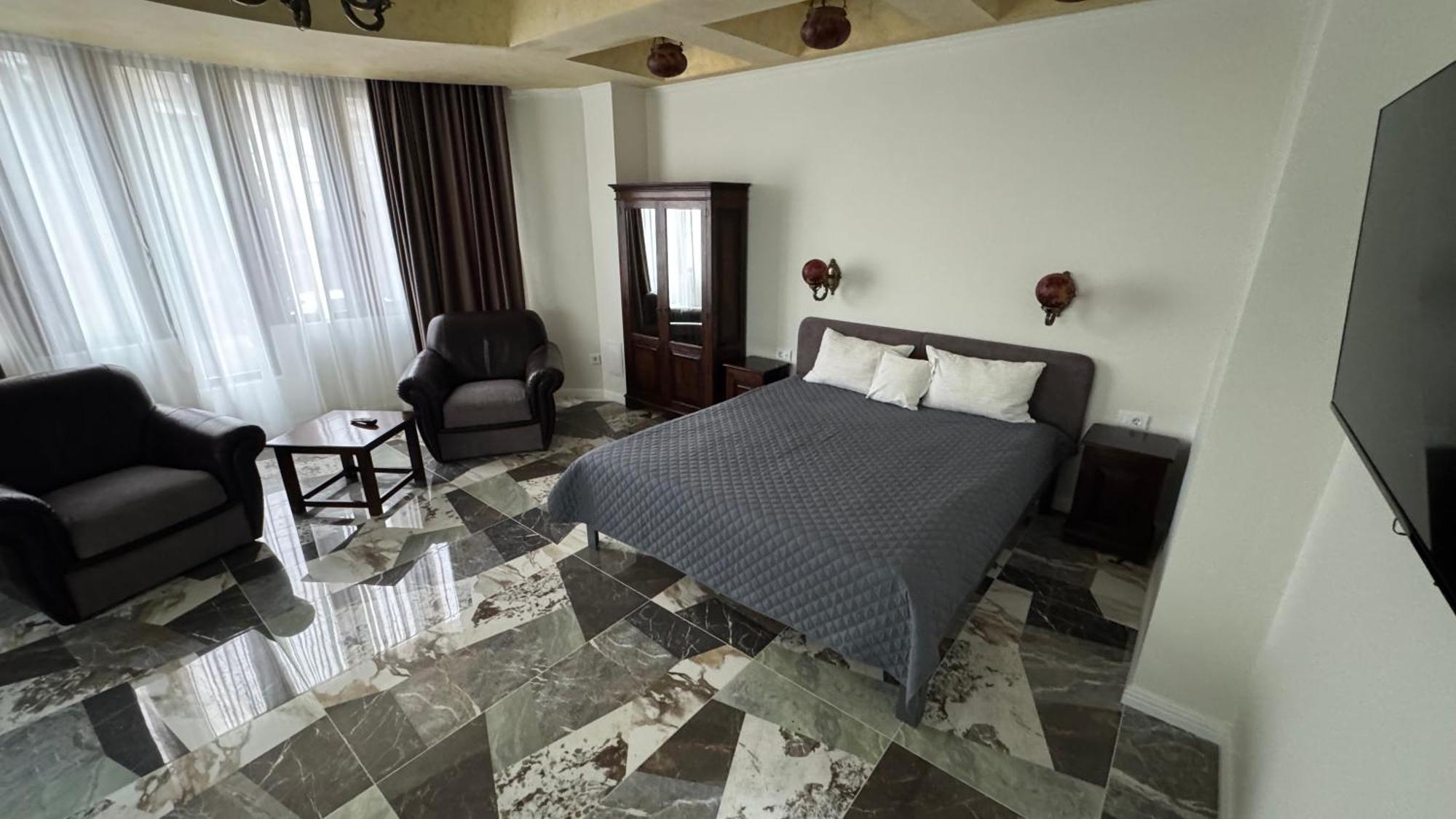 Hotel Majestic Jászvásár Kültér fotó